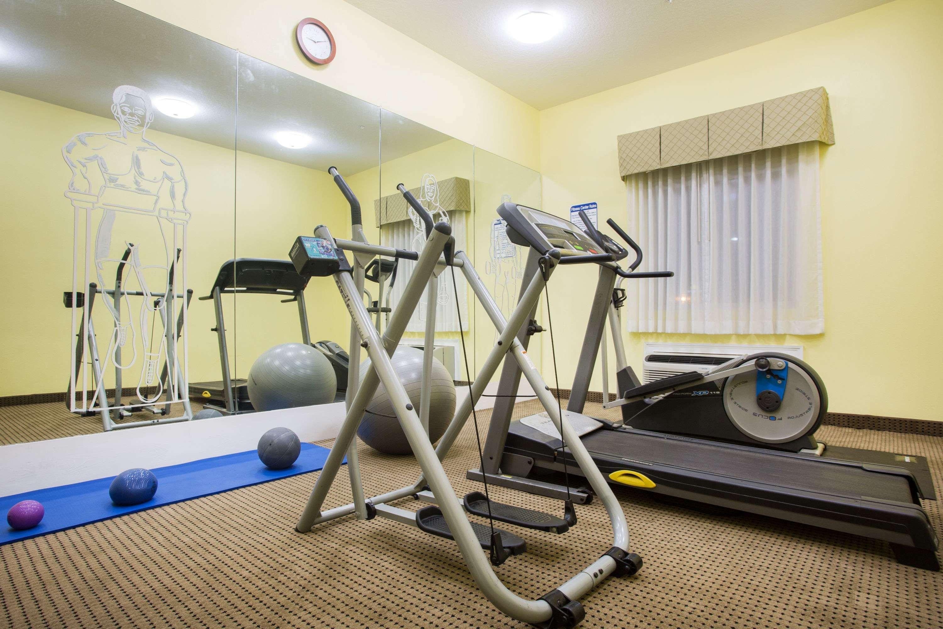 Days Inn & Suites By Wyndham Swainsboro Dış mekan fotoğraf