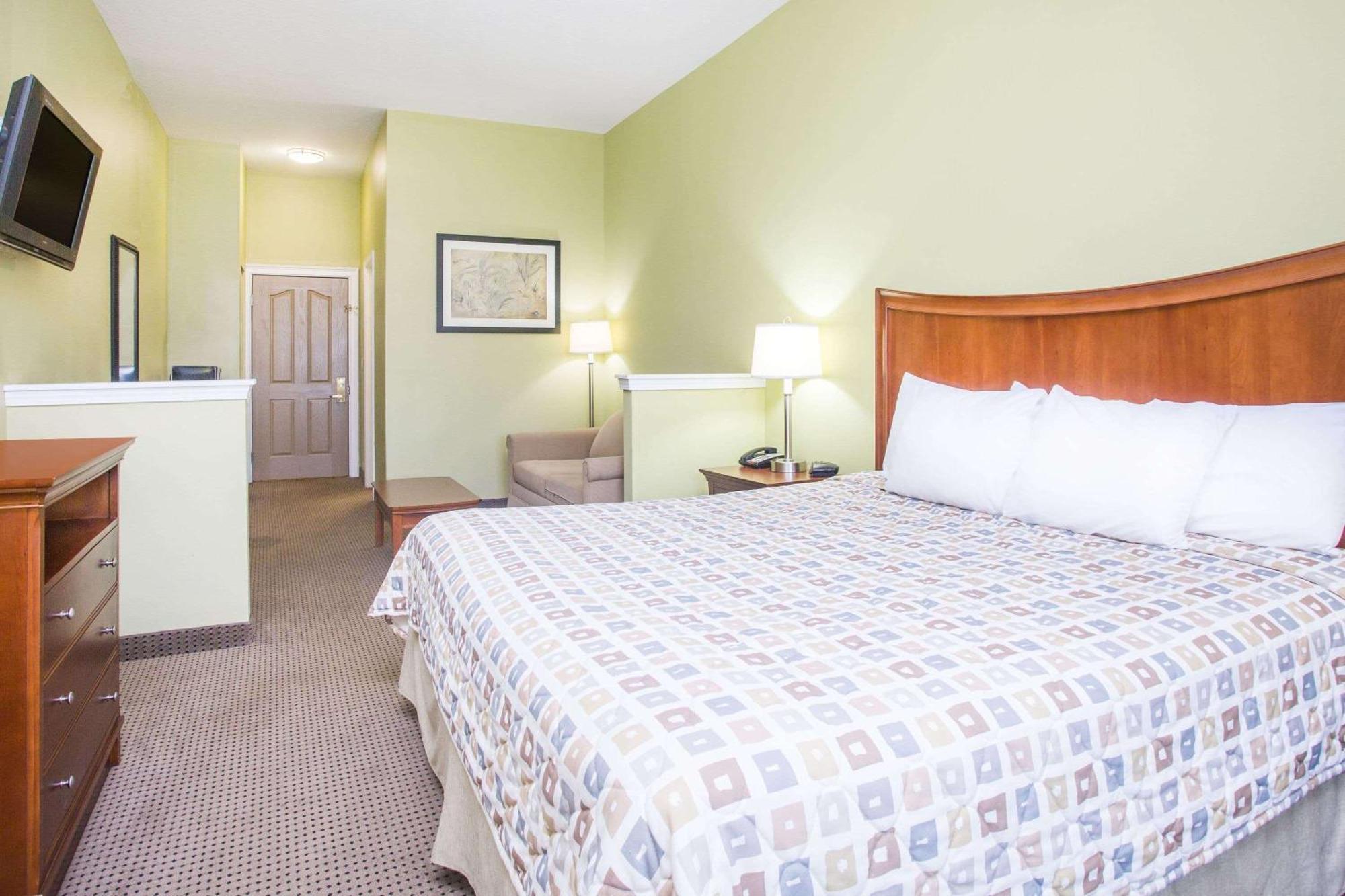 Days Inn & Suites By Wyndham Swainsboro Dış mekan fotoğraf