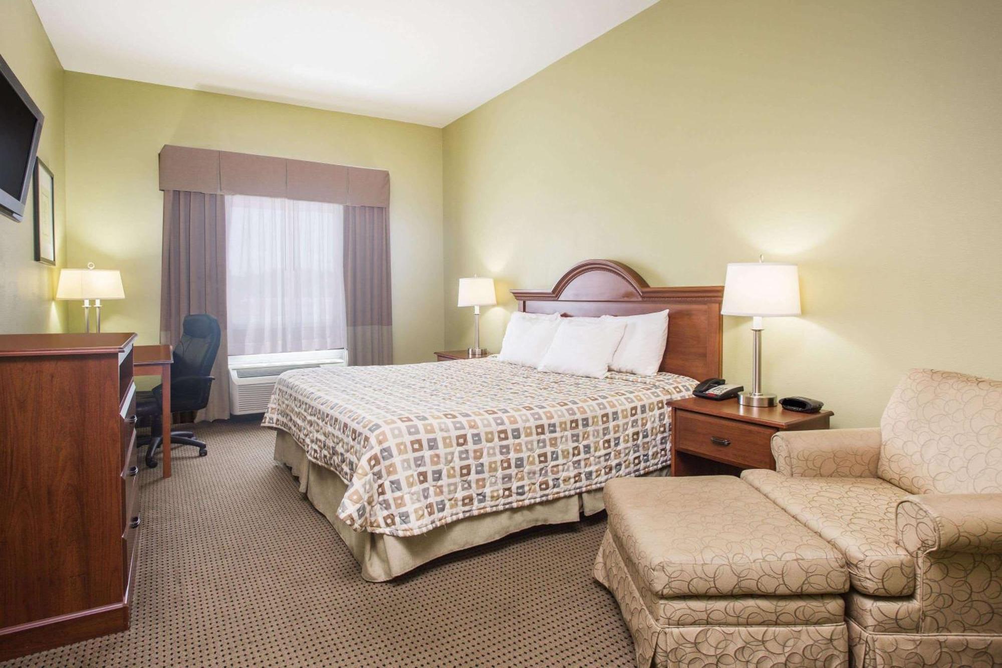 Days Inn & Suites By Wyndham Swainsboro Dış mekan fotoğraf